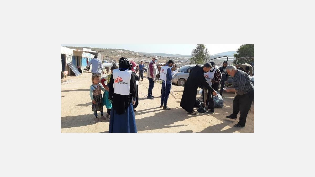 Distribución de kits de higiene en Abu Dali, Siria. © MSF